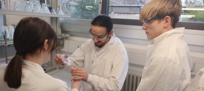 EP on Tour: Experimentierworkshop im NanoBioLab (Bild vergrößern)