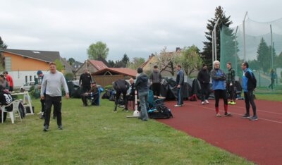 Foto zur Meldung: Traditioneller Osterwerfer-Dreikampf