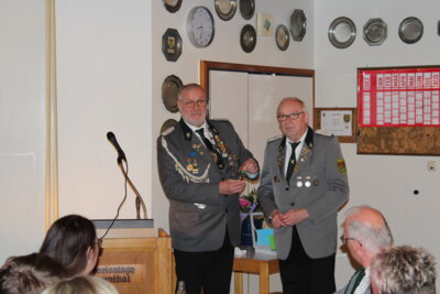 Verabschiedung und Ehrung von Hans-Peter Briesenick (Bild vergrößern)