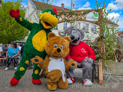Lustige Maskottchen werden beim Pritzwalker Frühlingserwachen erwartet - zum Beispiel für Erinnerungsfotos. Foto: Stadt Pritzwalk (Bild vergrößern)