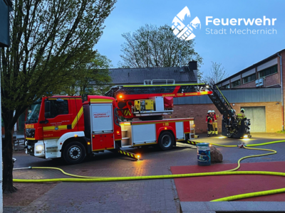Drehleiter Mechernich bei der Gemeinschaftsübung in Lückerath