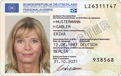 Passfotos für Ausweise werden ab 1. Mai nur noch digital entweder direkt im Einwohnermeldeamt oder bei einem zugelassenen Fotografen erstellt. Quelle: Bundesministerium des Innern und für Heimat (Bild vergr&ouml;&szlig;ern)