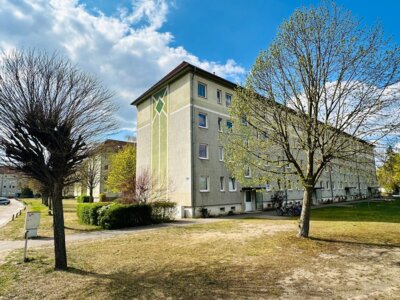 Der Wohnblock in der Straße der Einheit 20–26 soll neu gestaltet und an moderne Wohnansprüche angepasst werden  I Foto: Martin Ferch (Bild vergrößern)