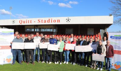 Schecks der Bürgerstiftung für Sportvereine Mai 2025