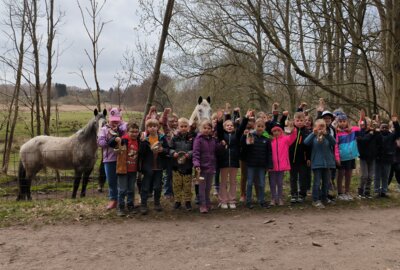 Foto zur Meldung: Osterspaziergang Klasse 1c