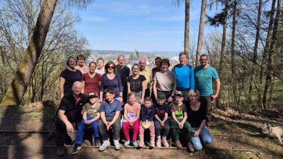 Nach dem Arbeitseinsatz am Battenberger Burgberg