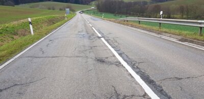 Fahrbahn der L 532 in Fahrtrichtung Wiesenbach-Langenzell, Copyright RPK (Bild vergrößern)
