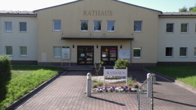 Meldung: Veränderte Rathaus-Öffnungszeiten in Lauchhammer ab KW 20