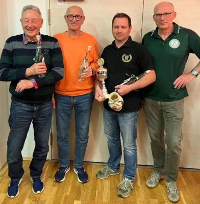 Ein Abend voller Genuss: Ortenberg feiert seinen neuen Apfelweinkönig (Bild vergr&ouml;&szlig;ern)