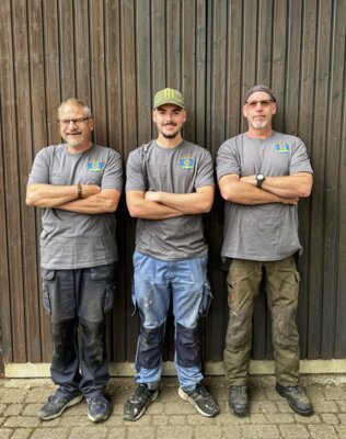 Unsere Gemeindearbeiter – die wahren Dorf-Designer (Bild vergrößern)