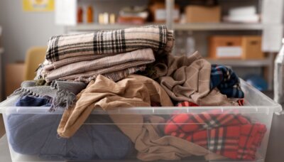 Meldung: Altkleidercontainer - Landkreis OPR in der Pflicht