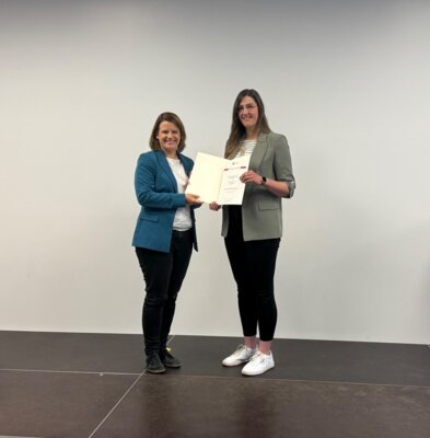 Kultusministerin Julia Willie Hamburg und Lehrerin Lisa Deeken (07.05.2025)