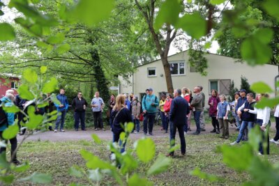 Stadtspaziergang zum Tag der Städtebauförderung durch den Gutspark