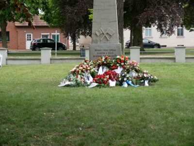 Foto: Rolandstadt Perleberg/Renè Hill | Am Ehrenfriedhof endet der Stadtrundgang.