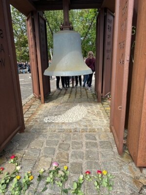 Foto zur Meldung: Glockenläuten zum Tag der Befreiung