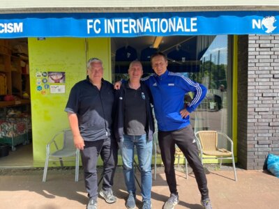 BWB-Geschäftsführer Dirk Gerstle mit Gerd Thomas und Micky Kürten