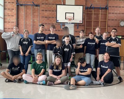 Freundschaftsspiel der Tischtennis AG mit der Schule am Tetraeder aus Bottrop (Bild vergrößern)