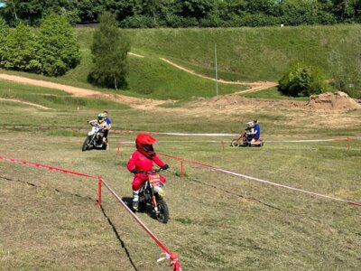 Motocross-Schnuppertag: 100 Kinder in Aufenau begeistert