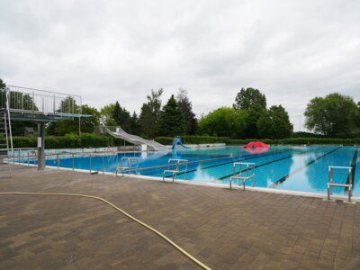 Foto: Rolandstadt Perleberg/Renè Hill | Ab Freitag können sich im Schwimmbad wieder die Badegäste tummeln.
