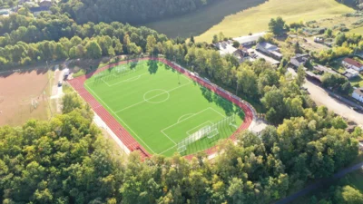 Luftbildaufnahme Spielfeld (Bild vergr&ouml;&szlig;ern)