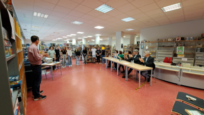 Gruppenbild: Vorlesewettbewerb in der SeeCampus-Bibliothek (Foto: SeeCampus/Frau Häring) (Bild vergrößern)