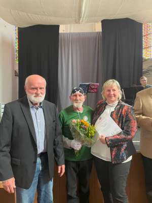 v.l.r. Günter Schulze (Vorsitzender des Seniorenbeirats), Heiko Matthes (, Christiane Lindner-Klopsch (amtierende Bürgermeisterin Jüterbog) (Bild vergrößern)