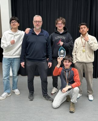 Schulschachteam  wird rheinlandpfälzischer Vizemeister (Bild vergr&ouml;&szlig;ern)