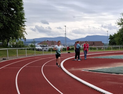Simon Baunach läuft starke Bestzeit über 3000m