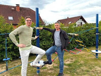 Neuer Spielplatz in Rhina freigegeben (Bild vergrößern)
