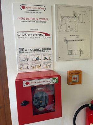 Meldung: Defibrillator in der Rosine