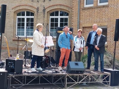 Foto zur Meldung: 1386 Euro für das Hospiz Friedensberg in Lauchhammer-Ost gespendet