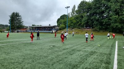 Zwischenrunde im Fußball der Jungen