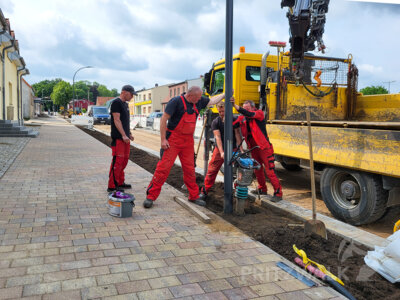 Die letzten Bauarbeiten an der Havelberger Straße laufen. Am 12. Juni soll die letzte Asphaltdeckschicht aufgebracht werden. Foto: Stadt Pritzwalk (Bild vergr&ouml;&szlig;ern)