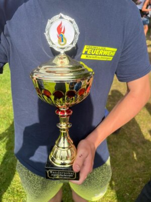 Foto zur Meldung: Die Jugendfeuerwehr Fischlingen hat mit zwei Teams an der Wanderrallye der Jugendfeuerwehr Mörzheim teilgenommen.