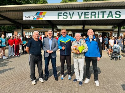 Klaus Fritz, Dr. Oliver Hermann, Frank Dannehl, Manfred Pelen und Torsten Gottschalk (v.I.) I Foto: Martin Ferch (Bild vergrößern)