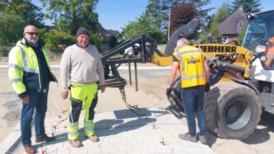 Haben ihren Zeitplan genau im Blick: Mehdi Behnam (Abteilungsleiter SAW) und Tom Ingwersen (Schachtmeister SAW) (v.l.)  (Foto: Stadt Wyk Andreas Hansen)