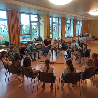Grundschule Ellenberg - Explorhino zu Besuch bei den Zweitklässlern (Bild vergrößern)