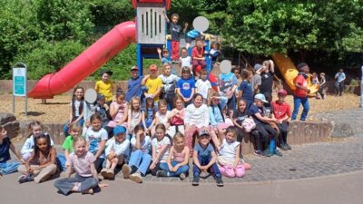 Meldung: Die Klassen 1b und 2b treffen ihre Partnerklassen