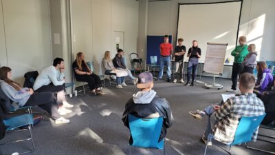 Meldung: Engagementwochende: Gespräch mit jungen Erwachsenen