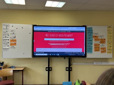 Projekt "Nein zur digitalen Gewalt!"