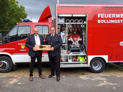 Fahrzeugübergabe in Bollingstedt