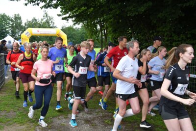 Meldung: Andreas Bröring gewinnt mit neuem Streckenrekord den 3. Groß Mimmelager Windmühlenlauf