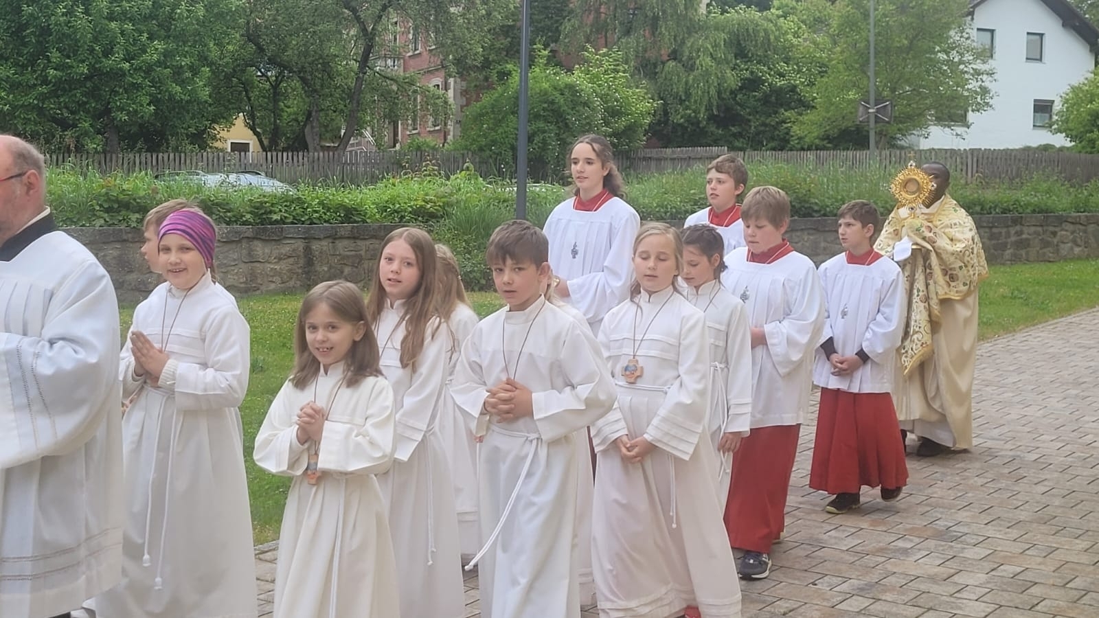Pfarrei St. Elisabeth Blaibach - Flurprozession mit der Bitte um Segen