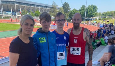 Anna und Maximilian sowie Lennox und Marcel. Foto: M. Raith