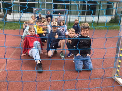Meldung: Pressetermin an der Grundschule Asemissen: Einweihung neuer Fußballtore