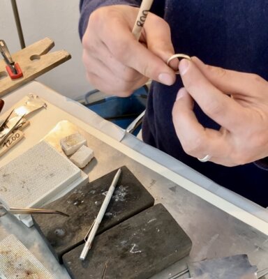 Meldung: Glasmuseum: Anmeldung Gold- und Silberschmiedekurs