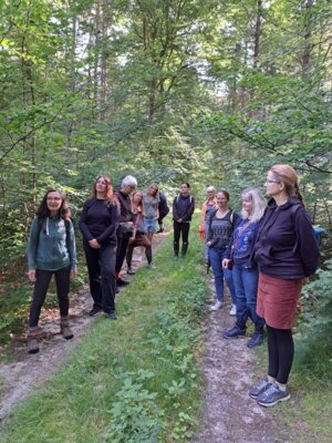 Waldbaden / Junge LandFrauen Lüneburg (Bild vergrößern)