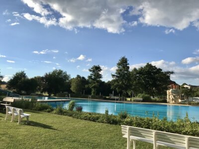 Im Freizeitbad Grasleben lernen Kinder mit Spaß sicher schwimmen zu lernen. (Bild: Samtgemeinde Grasleben)