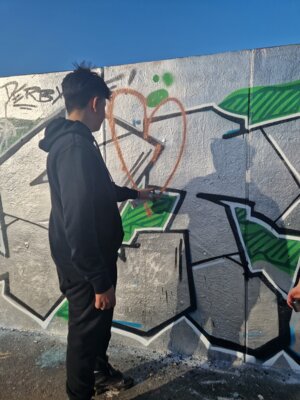 Meldung: Graffiti-Spaß mit den Kindern und Jugendlichen aus der WG Getreidegasse