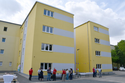 1)	Der neue Anbau an der Gemeinschaftsunterkunft Herzberg mit 75 Plätzen wurde am 23. Juni übergeben.